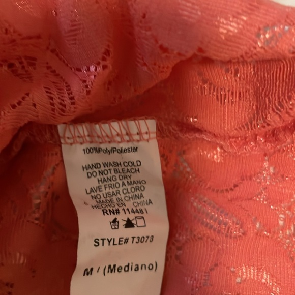 Pink lace halter top - Picture 6 of 6